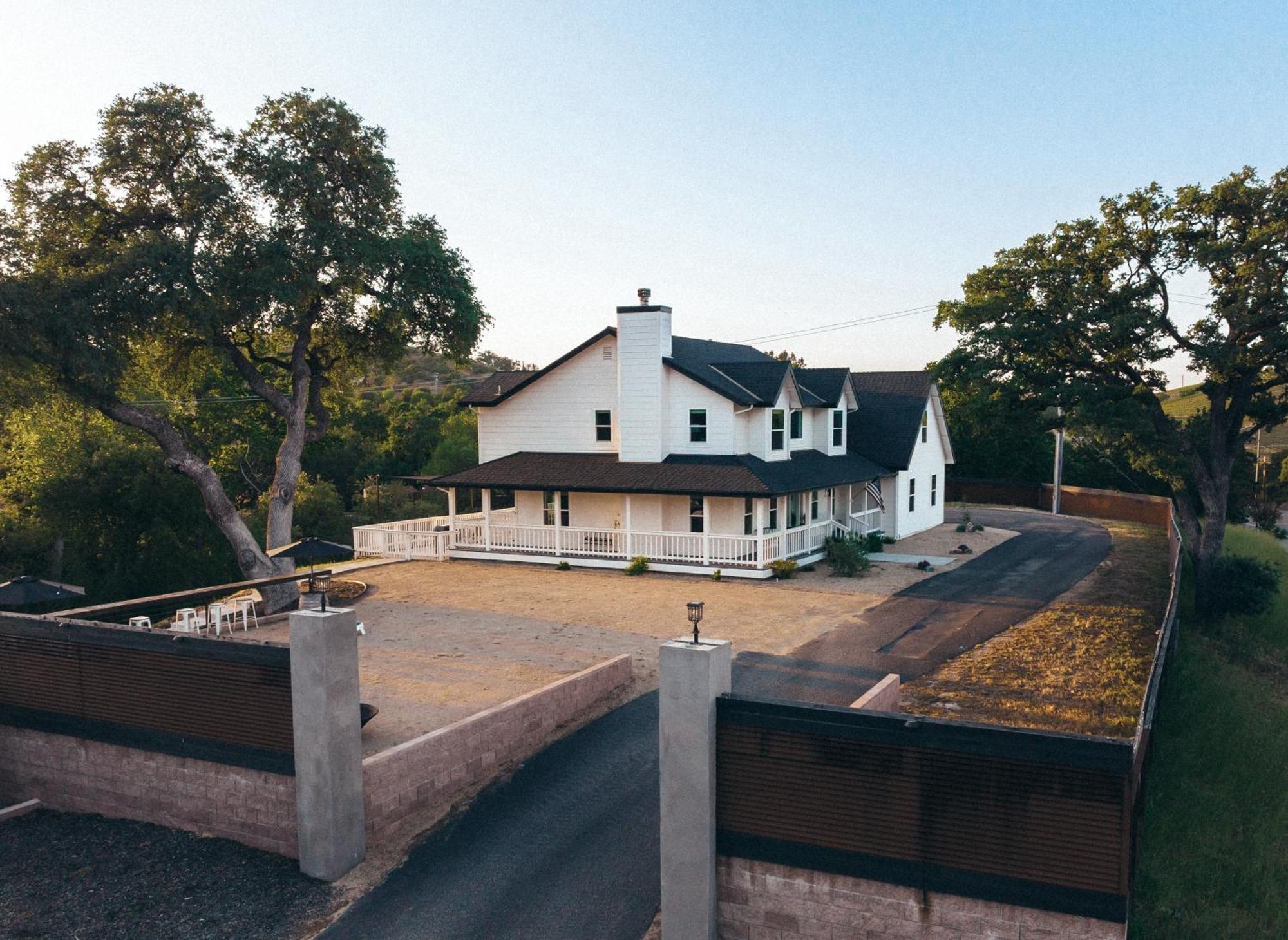 Wine Country Modern Farmhouse With Heated Pool, Hot Tub, Cybertruck Paso Robles Extérieur photo